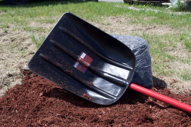 Mulch/Snow Scoop